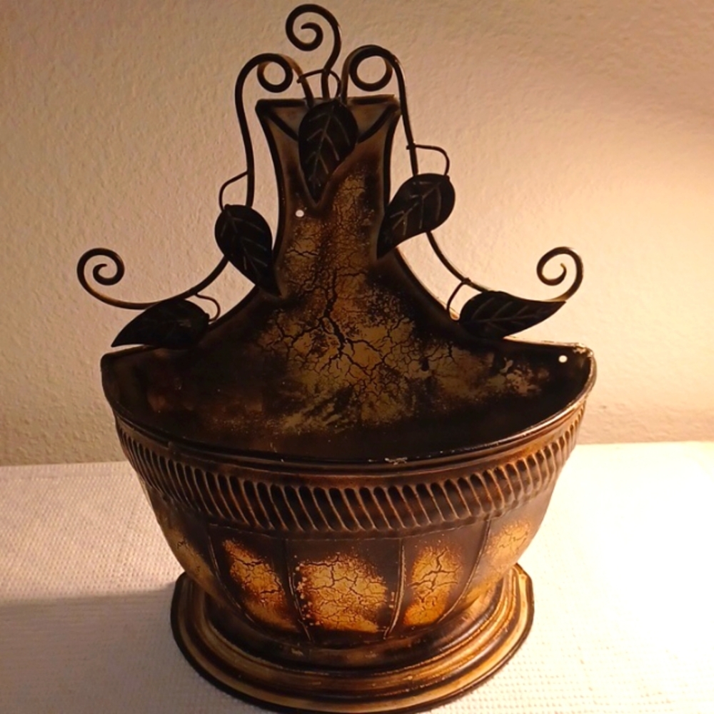 Wall hanging metal container for Artificial Plants
